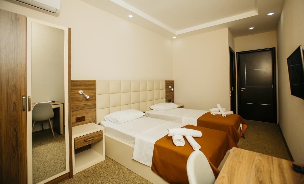 City Hotel Batumi Exterior photo