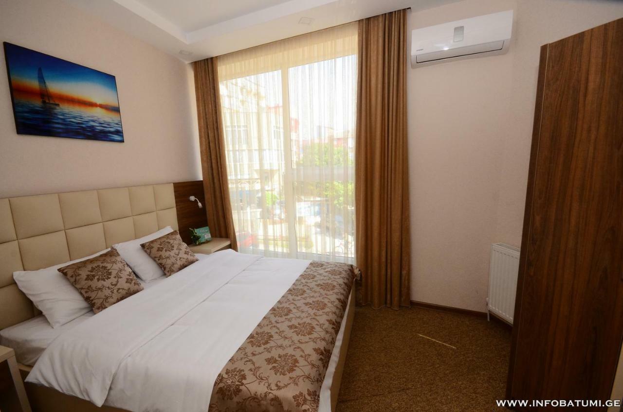 City Hotel Batumi Exterior photo