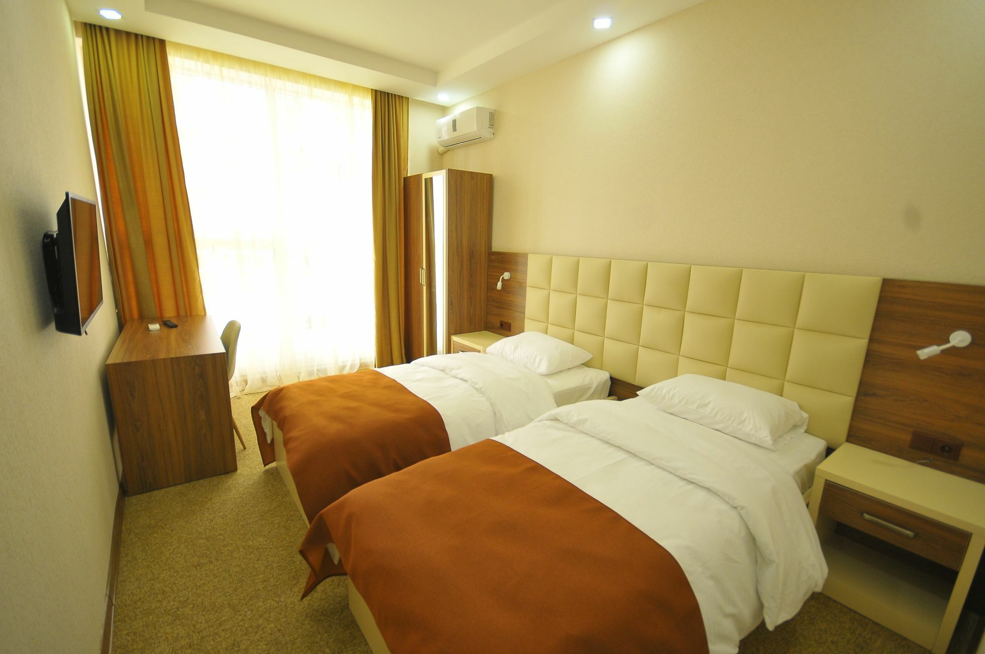 City Hotel Batumi Exterior photo
